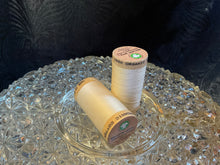 Load image into Gallery viewer, Organic Cotton Thread - Shortbread 4851 - 30/2 weight - 275 meters